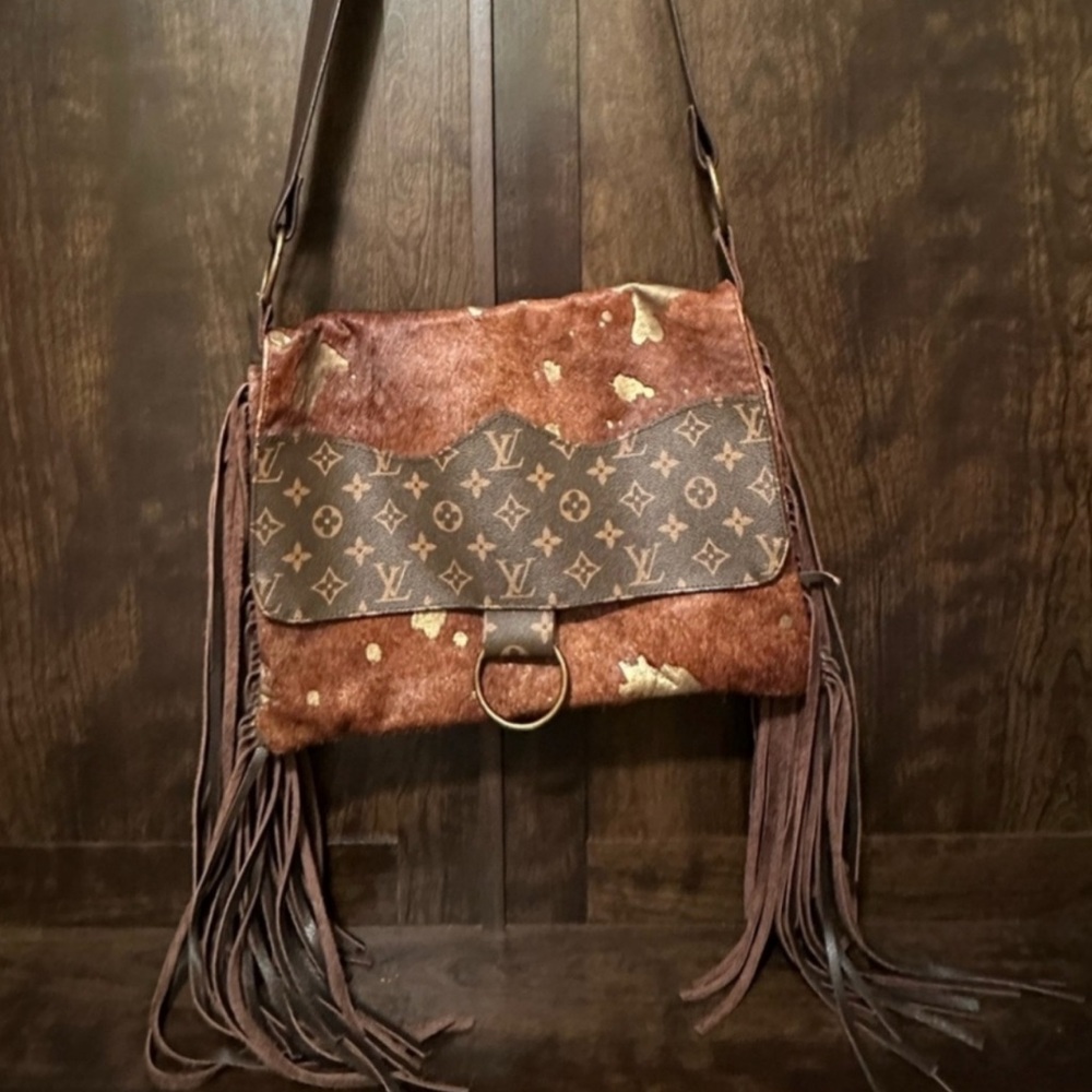 Louis Vuitton Brown and Gold Shoulder Bag